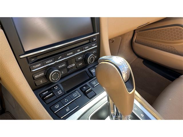 2013 Porsche 911 Carrera Cabriolet (CC-2068366) for sale in Southampton, New York