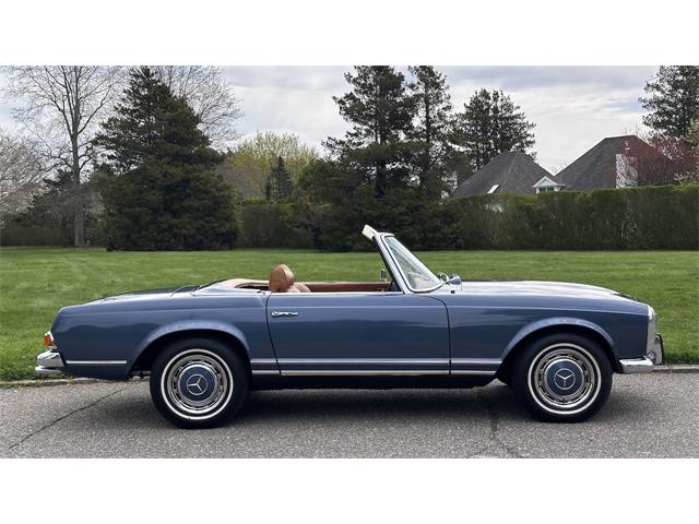 1970 Mercedes-Benz 280SL (CC-2068367) for sale in Southampton, New York