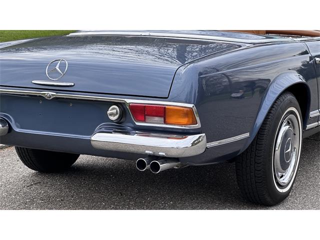 1970 Mercedes-Benz 280SL (CC-2068367) for sale in Southampton, New York