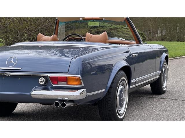 1970 Mercedes-Benz 280SL (CC-2068367) for sale in Southampton, New York