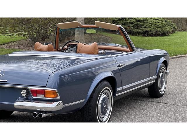 1970 Mercedes-Benz 280SL (CC-2068367) for sale in Southampton, New York