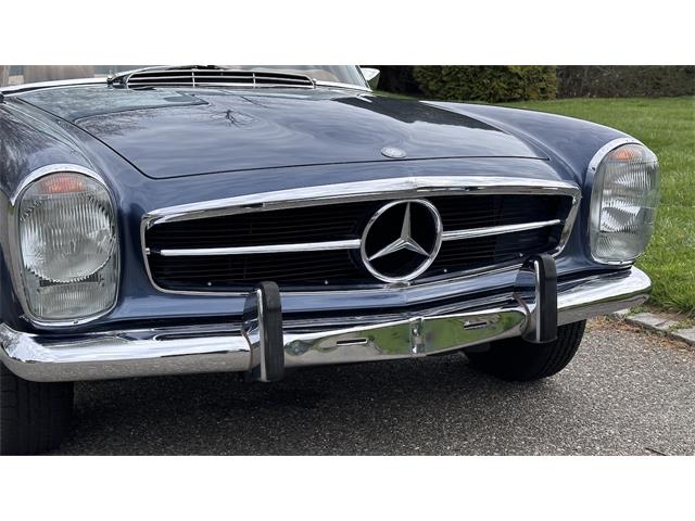 1970 Mercedes-Benz 280SL (CC-2068367) for sale in Southampton, New York