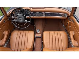 1970 Mercedes-Benz 280SL (CC-2068367) for sale in Southampton, New York