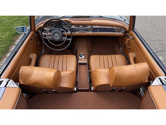 1970 Mercedes-Benz 280SL (CC-2068367) for sale in Southampton, New York