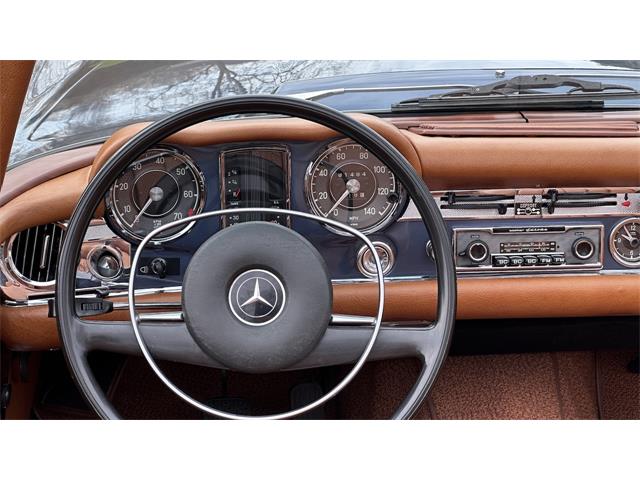 1970 Mercedes-Benz 280SL (CC-2068367) for sale in Southampton, New York