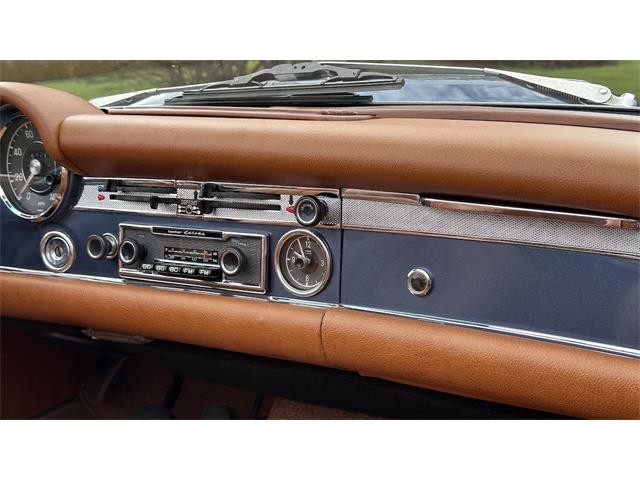 1970 Mercedes-Benz 280SL (CC-2068367) for sale in Southampton, New York