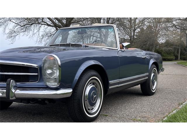 1970 Mercedes-Benz 280SL (CC-2068367) for sale in Southampton, New York