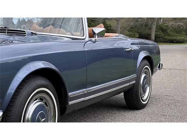 1970 Mercedes-Benz 280SL (CC-2068367) for sale in Southampton, New York