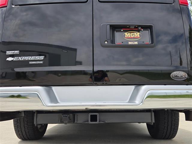 2011 Chevrolet Express (CC-2068451) for sale in Addison, Illinois