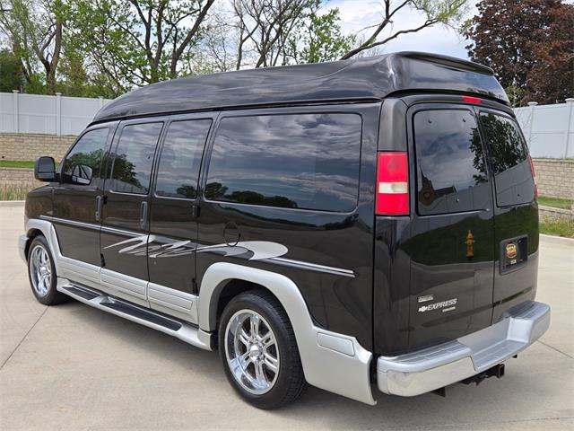 2011 Chevrolet Express (CC-2068451) for sale in Addison, Illinois