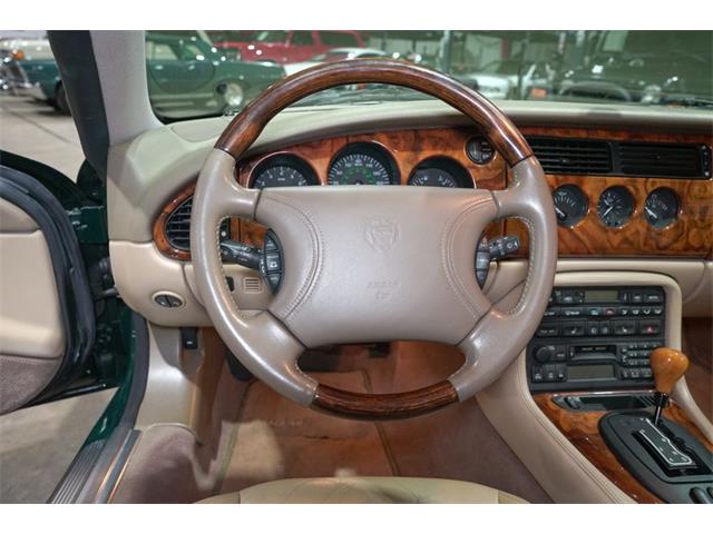 2000 Jaguar XK8 (CC-2068721) for sale in Kentwood, Michigan