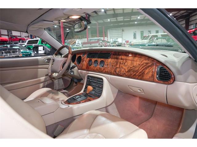 2000 Jaguar XK8 (CC-2068721) for sale in Kentwood, Michigan