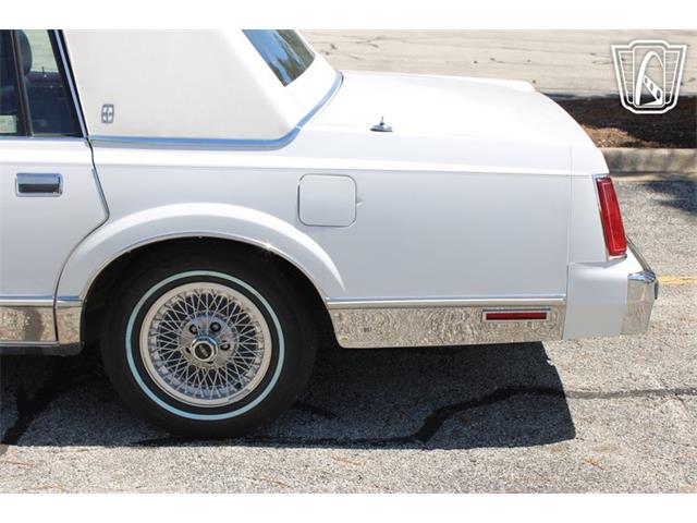 1988 Lincoln Town Car (CC-2068786) for sale in Crete, Illinois