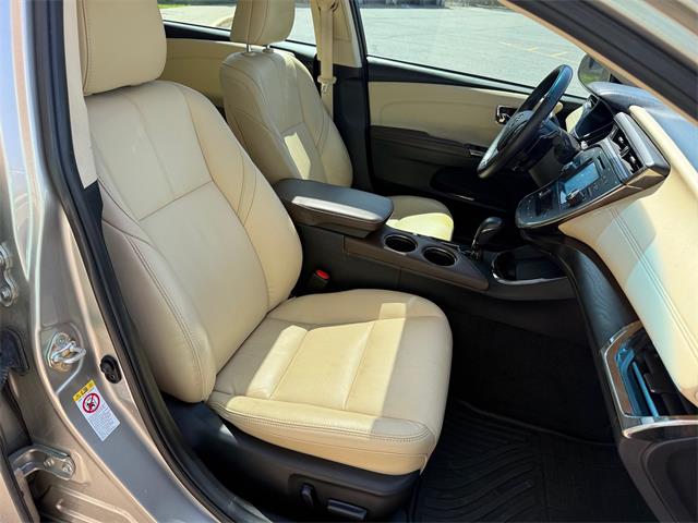 2016 Toyota Avalon (CC-2069019) for sale in Davenport, Iowa