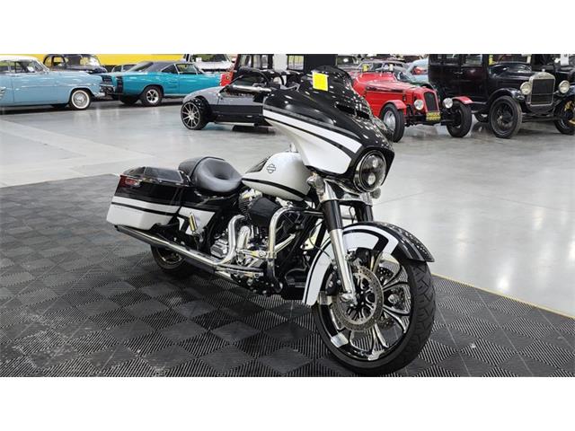 2016 Harley-Davidson Street Glide (CC-2069090) for sale in Mankato, Minnesota