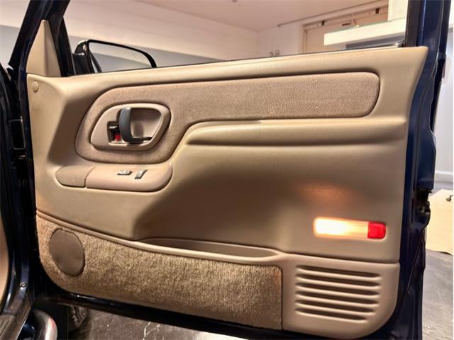 1998 Chevrolet K-1500 (CC-2069340) for sale in Fenton, Michigan