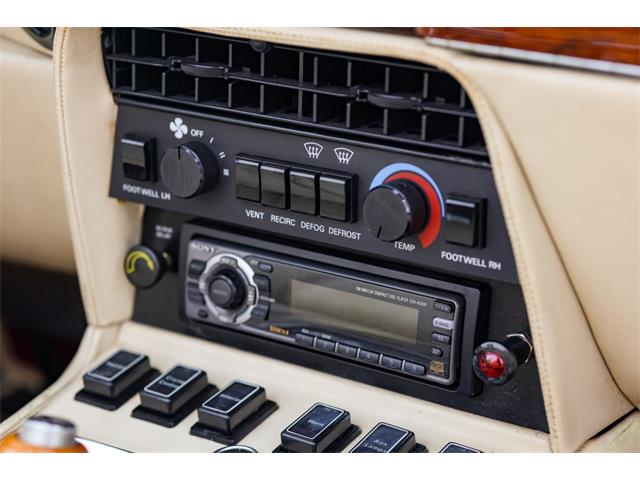 1989 Aston Martin V8 (CC-2069831) for sale in Huntington Station, New York