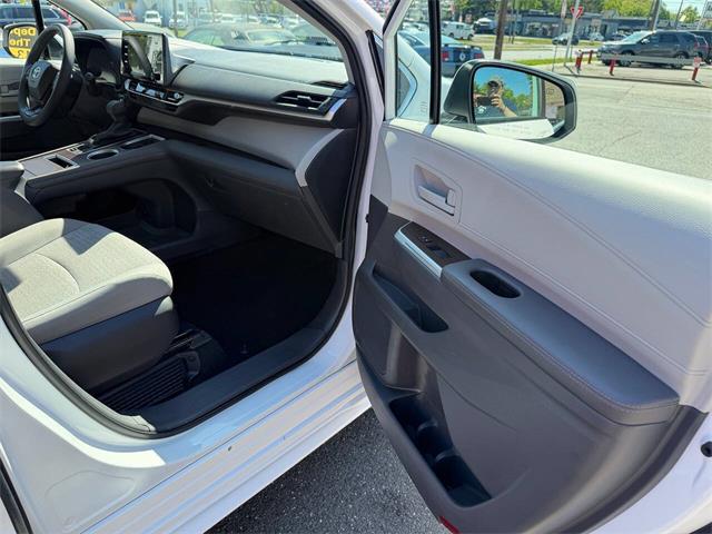 2022 Toyota Sienna (CC-2070118) for sale in Edison, New Jersey