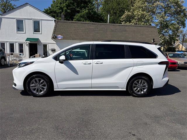 2022 Toyota Sienna (CC-2070118) for sale in Edison, New Jersey