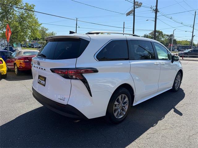 2022 Toyota Sienna (CC-2070118) for sale in Edison, New Jersey