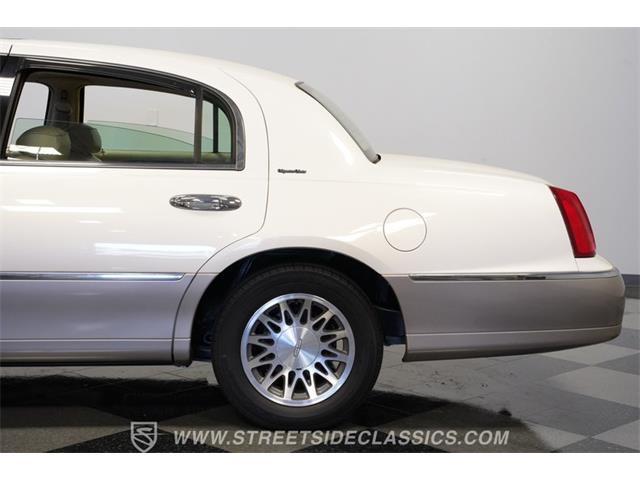 2000 Lincoln Town Car (CC-2071234) for sale in Concord, North Carolina