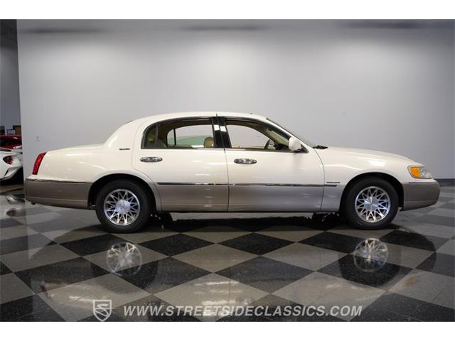 2000 Lincoln Town Car (CC-2071234) for sale in Concord, North Carolina