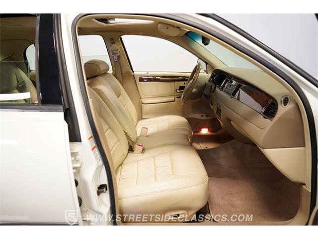 2000 Lincoln Town Car (CC-2071234) for sale in Concord, North Carolina