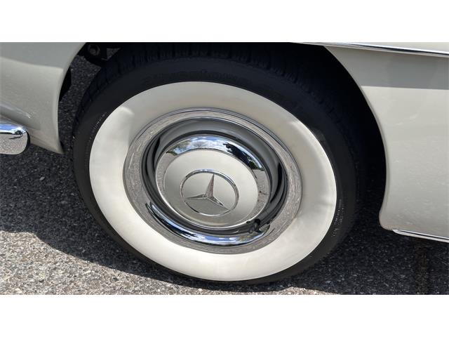 1963 Mercedes-Benz 190SL (CC-2071659) for sale in Southampton, New York