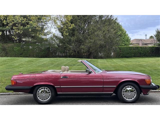 1989 Mercedes-Benz 560SL (CC-2071682) for sale in Southampton, New York