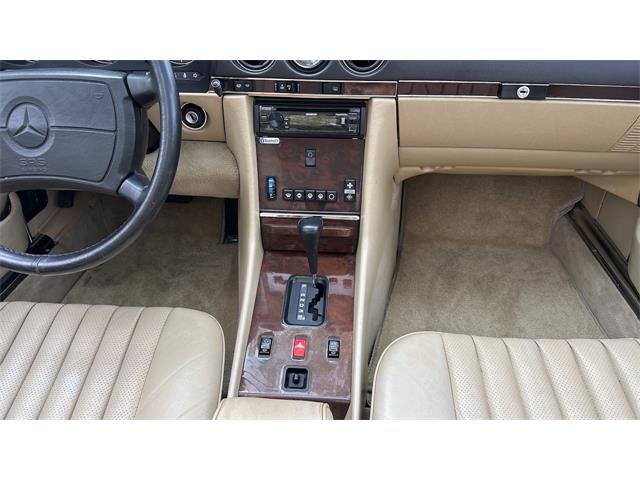 1989 Mercedes-Benz 560SL (CC-2071682) for sale in Southampton, New York