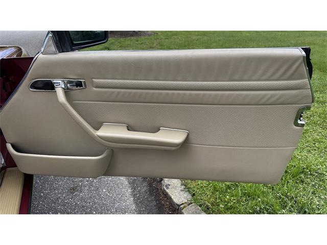 1989 Mercedes-Benz 560SL (CC-2071682) for sale in Southampton, New York