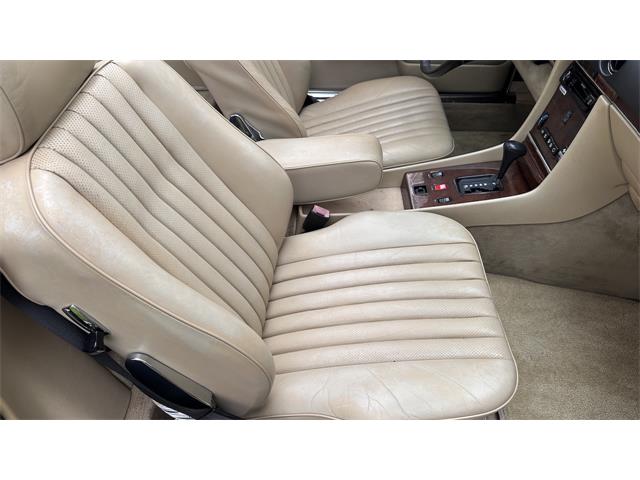 1989 Mercedes-Benz 560SL (CC-2071682) for sale in Southampton, New York