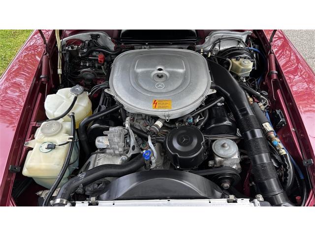 1989 Mercedes-Benz 560SL (CC-2071682) for sale in Southampton, New York