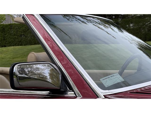 1989 Mercedes-Benz 560SL (CC-2071682) for sale in Southampton, New York