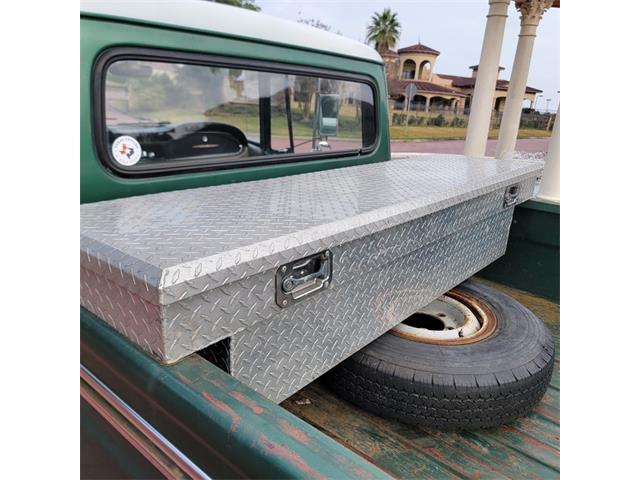 1967 International Harvester 1100 (CC-2070019) for sale in Conroe, Texas