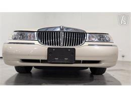 2001 Lincoln Town Car (CC-2071975) for sale in Caledonia, Wisconsin