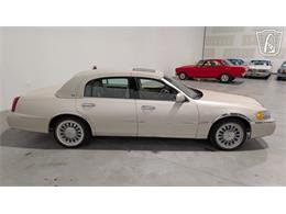 2001 Lincoln Town Car (CC-2071975) for sale in Caledonia, Wisconsin