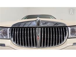 2001 Lincoln Town Car (CC-2071975) for sale in Caledonia, Wisconsin