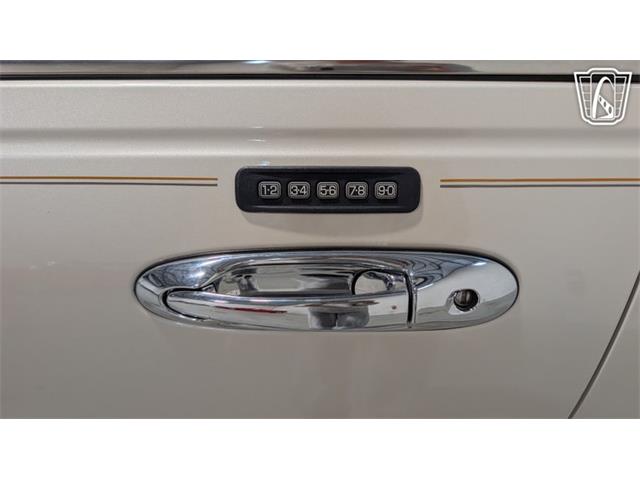 2001 Lincoln Town Car (CC-2071975) for sale in Caledonia, Wisconsin