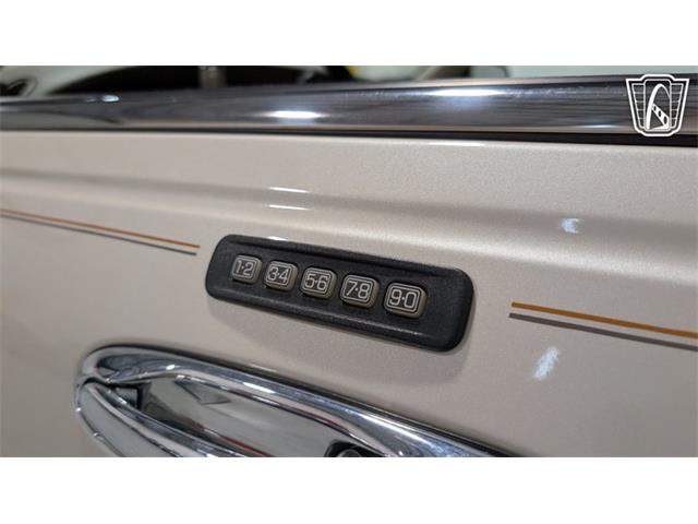 2001 Lincoln Town Car (CC-2071975) for sale in Caledonia, Wisconsin