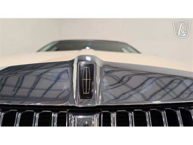2001 Lincoln Town Car (CC-2071975) for sale in Caledonia, Wisconsin