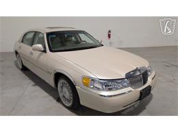 2001 Lincoln Town Car (CC-2071975) for sale in Caledonia, Wisconsin
