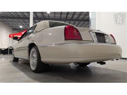 2001 Lincoln Town Car (CC-2071975) for sale in Caledonia, Wisconsin