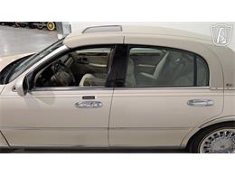 2001 Lincoln Town Car (CC-2071975) for sale in Caledonia, Wisconsin