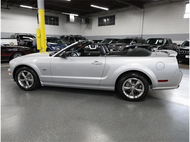 2005 Ford Mustang (CC-2072128) for sale in Addison, Illinois