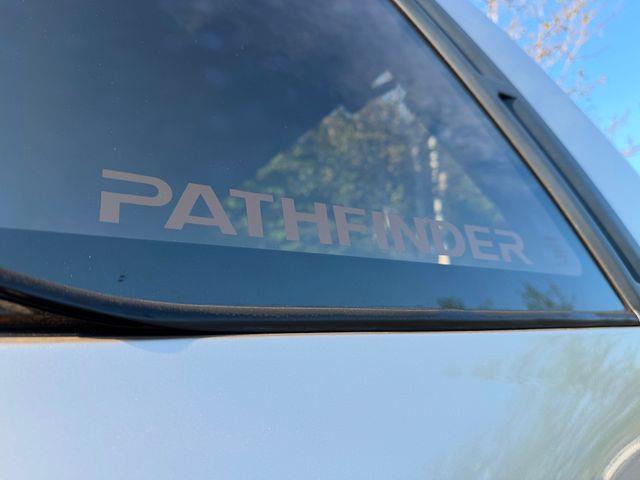 1994 Nissan Pathfinder (CC-2072140) for sale in Seattle, Washington