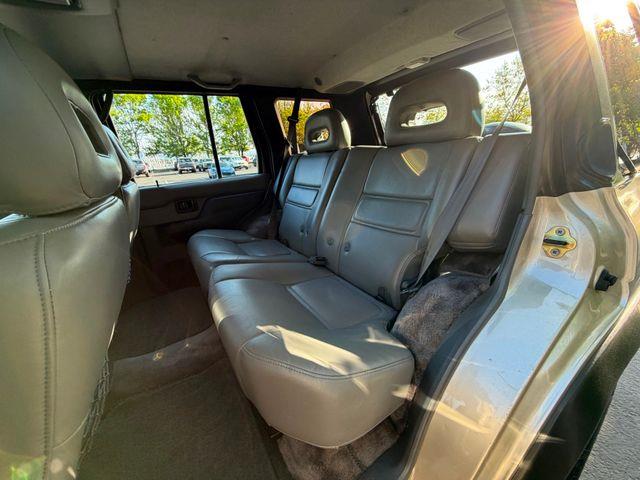 1994 Nissan Pathfinder (CC-2072140) for sale in Seattle, Washington