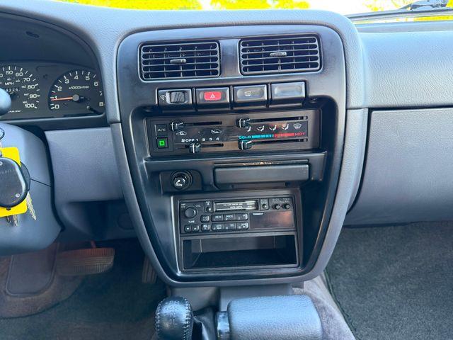 1994 Nissan Pathfinder (CC-2072140) for sale in Seattle, Washington