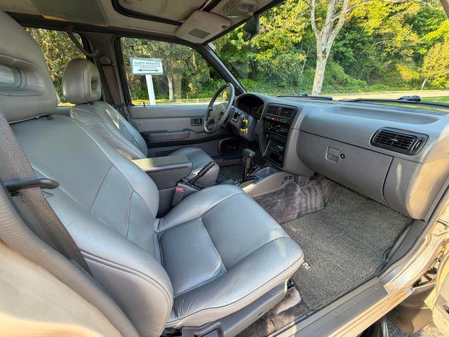 1994 Nissan Pathfinder (CC-2072140) for sale in Seattle, Washington