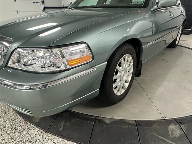 2006 Lincoln Town Car (CC-2072152) for sale in McDonald, Pennsylvania